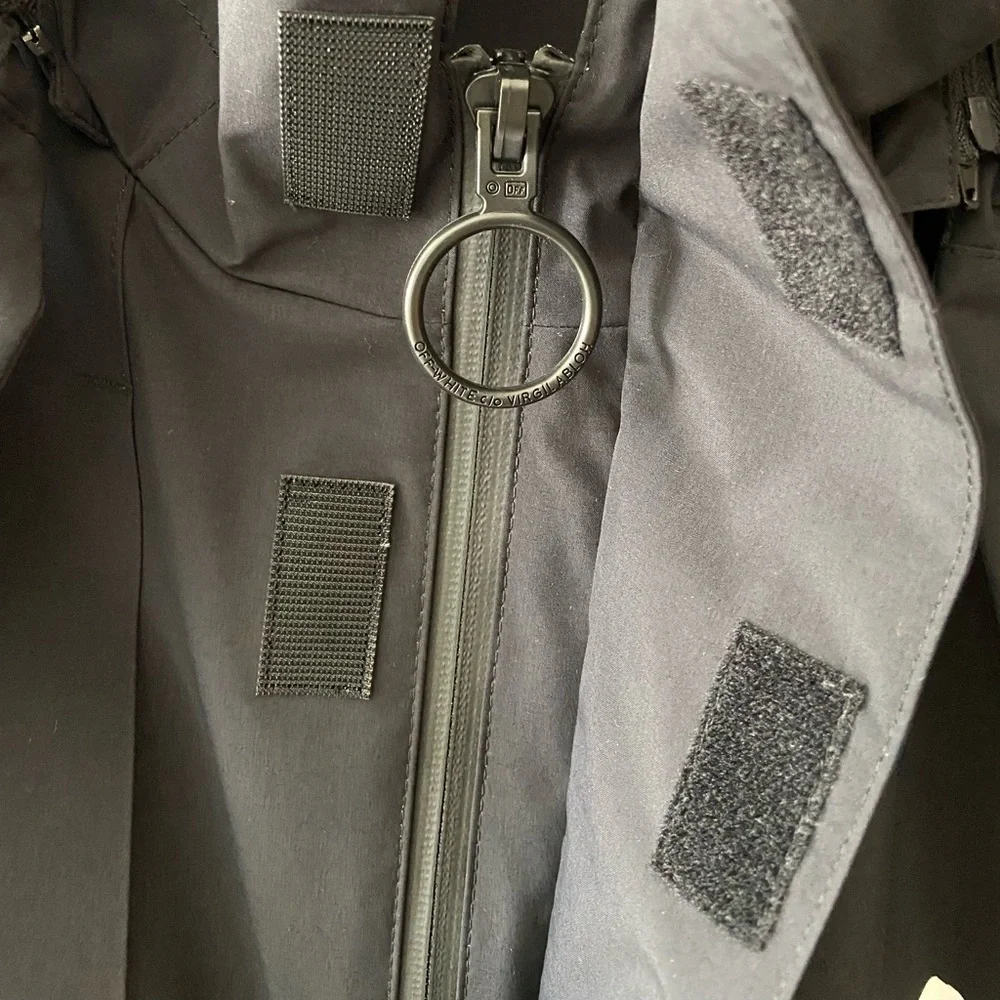 Off-White Equipment Black Technical Shell Jacket Windbreaker Water Repellent L - Picture 10 of 16